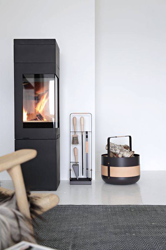 en acier noirpoêle à bois d'angle Nordpeis