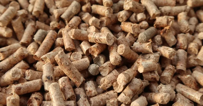 granulés de bois bien sec  donne un bon rendement de chauffage